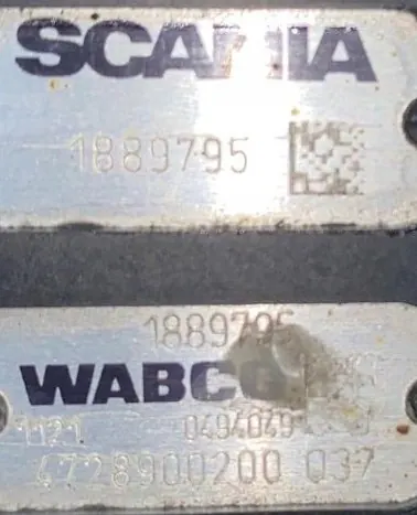 Válvula magnética Scania OE 1889795 - Usada image 3
