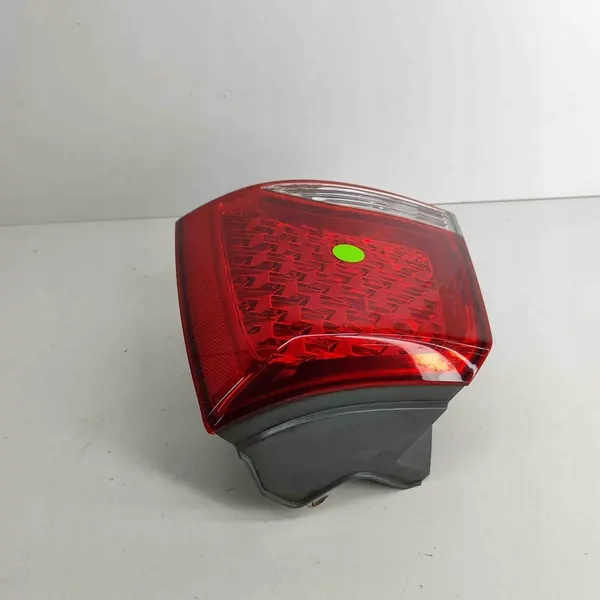 KIA Sorento 2012 Luz trasera derecha image 5