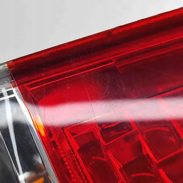 KIA Sorento 2012 Luz trasera derecha image 9