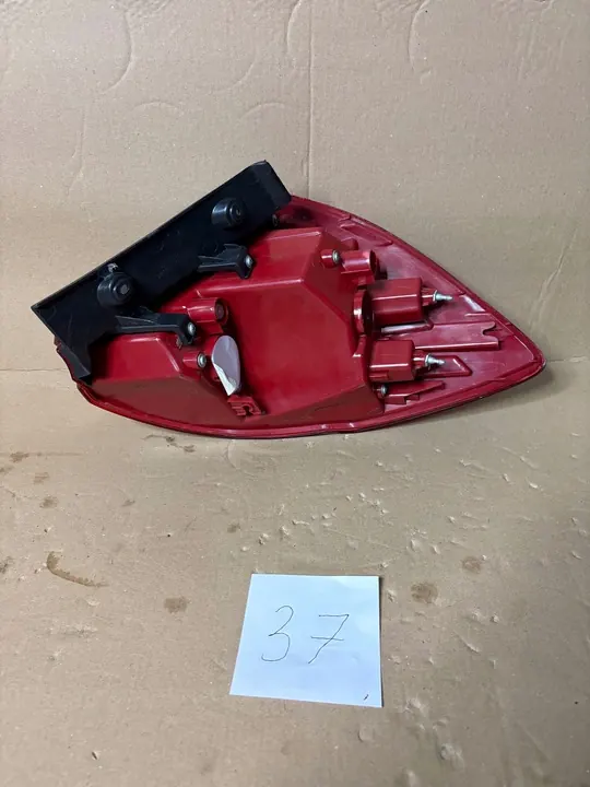 Luz trasera derecha KIA CEE'D ED '06-'12 image 4