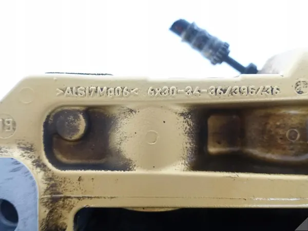 BMW M5 F90 M8 F91 Gold Bremssattel + Beläge Rechts Vorne OEM image 10