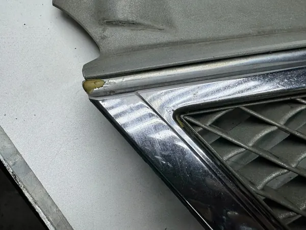 Grade do radiador FORD MONDEO MK3 LIFT image 3