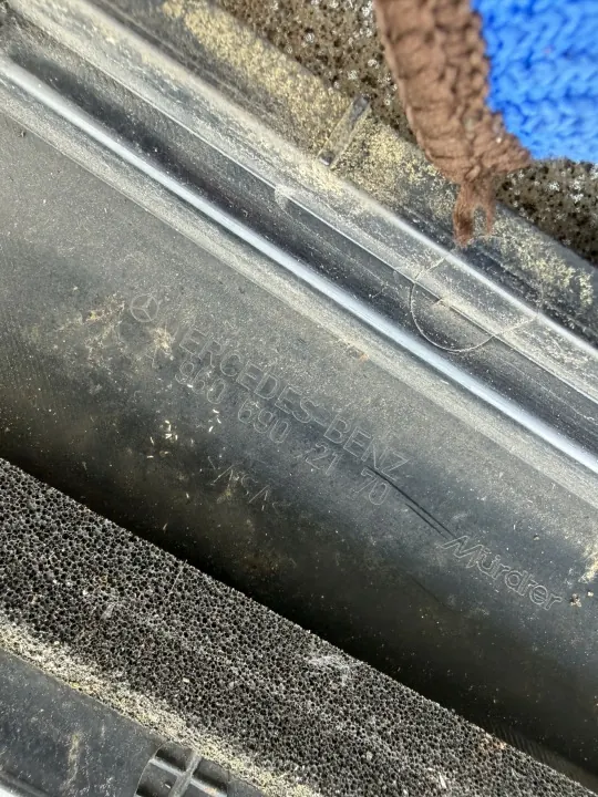 OEM A9606902170 Tampa Pilar Cabina Esq Mercedes Actros image 4