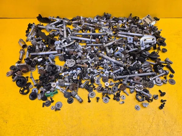 Conjunto de parafusos Porsche Macan 95B - Peças OEM image 2