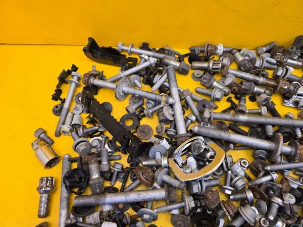 Conjunto de parafusos Porsche Macan 95B - Peças OEM image 5