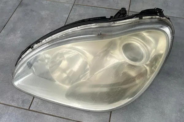 Voorste linker koplamp Mercedes S W220 A2208202361 image 2