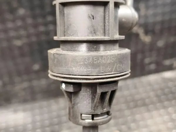 Cylindre d'embrayage PEUGEOT 4008 1.8L diesel 2012 image 3