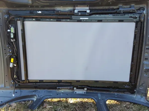 Panoramadak Kia Sorento III OEM KIASORENTOIIIDACHPANORAMAPANORAMICZNYSOLARANTENAKOLORABT image 9