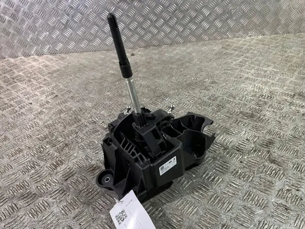 Land Rover Evoque II 2019 Växelspak OEM J9C37K387AC image 4