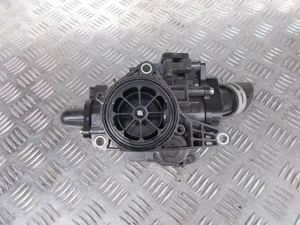 Nissan Thermostatbehuizing OEM 0827000041 - 1.5 VC-T E-POWER image 3