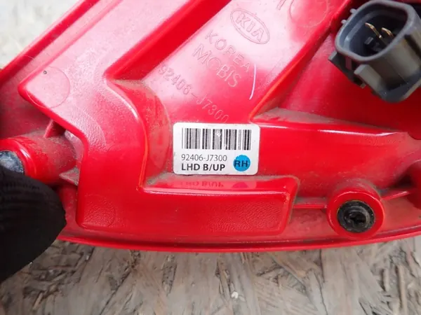 OEM 92406J7300 Rechter Rückfahrscheinwerfer Kia Xceed/Ceed image 3
