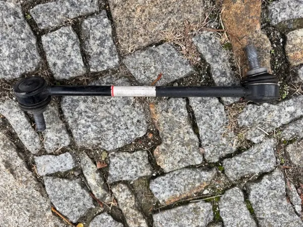 Tesla Stabilisatorlenker OEM 1188391-00-B Vorne Links image 2