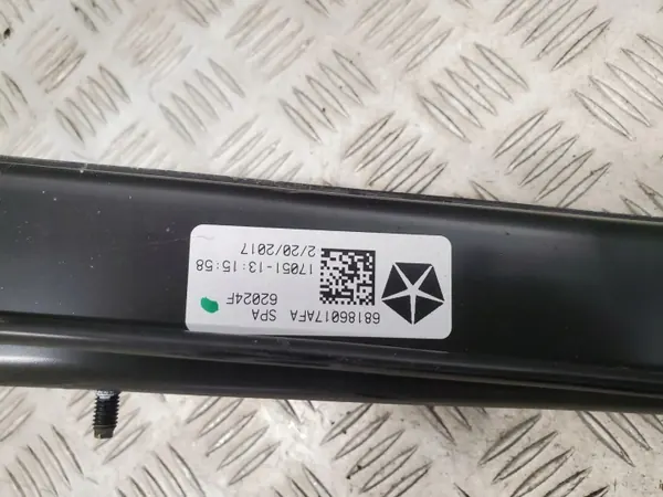 OEM 68186017AFA Linker deurslotactuator image 3