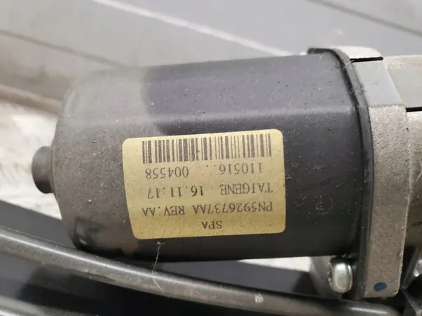 OEM 68186017AFA Linker deurslotactuator image 4