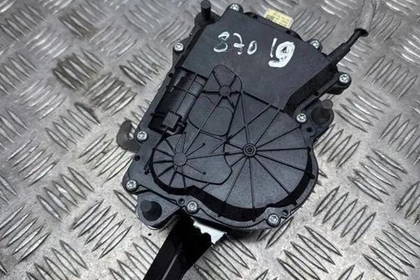 Bakluckans stängningsmekanism BMW 3 (F30, F80) 51247269516 image 2