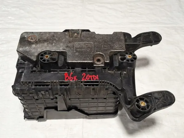 Base de Bac à Batterie OEM 1K0915333H VW Passat B6 image 10