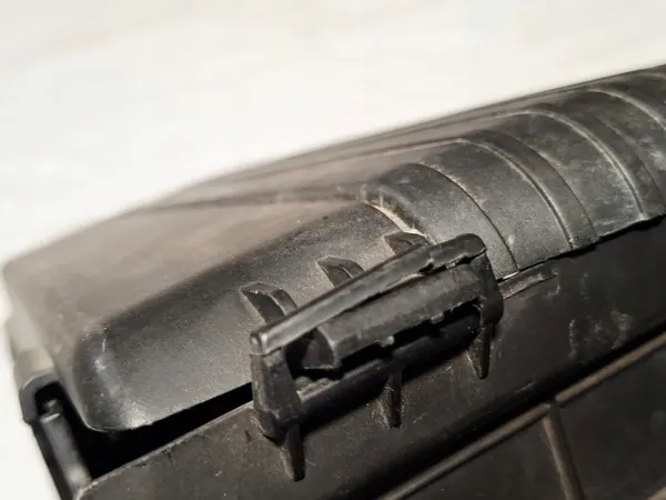 Base de Bac à Batterie OEM 1K0915333H VW Passat B6 image 8