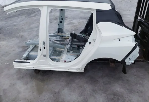 OEM XDF Bakpanelssats för Nissan Leaf II ZE1 image 2