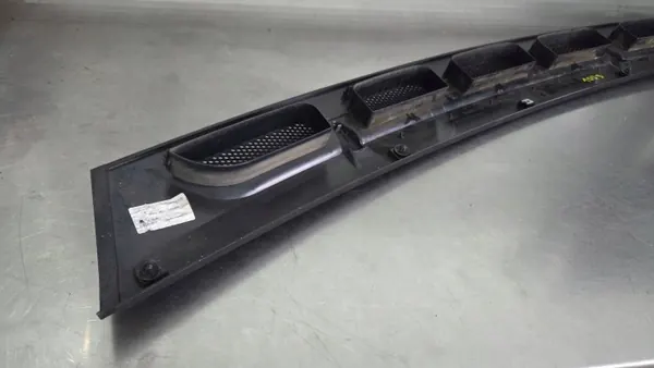 Mercedes Classe A W169 Sabot Pare-brise OEM A1698360018 image 8