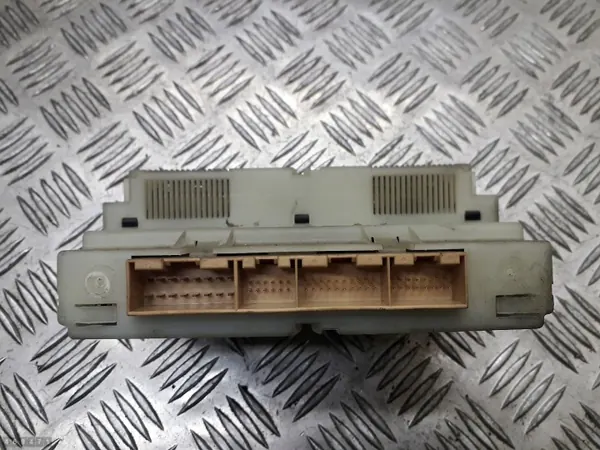 Skoda Octavia AC-ohjausmoduuli OEM 5hb00761720 image 3