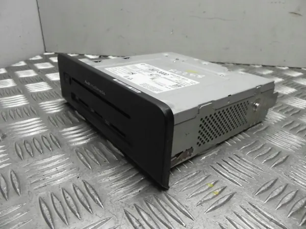 Audi CD-vaihtaja OEM 8W0 035 193 A - Käytetty image 3