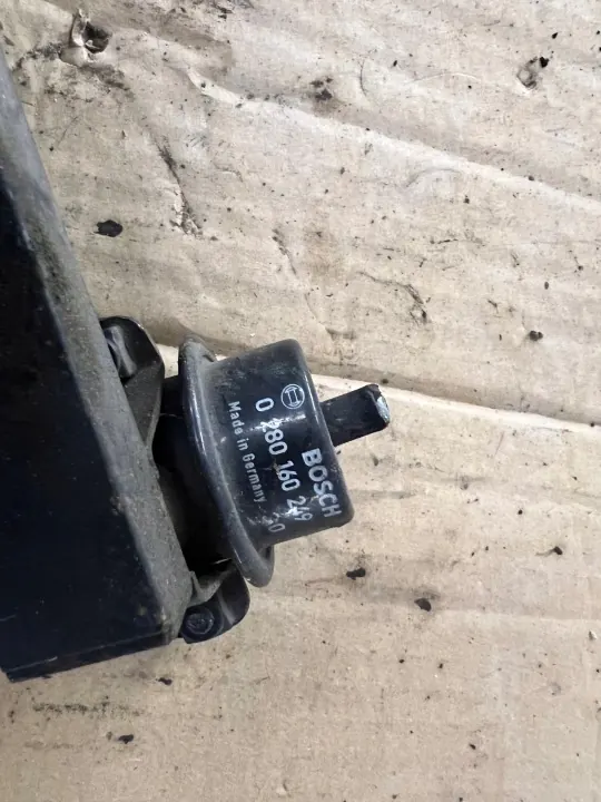 OEM 0280150715 Rail de inyección completo para BMW image 3