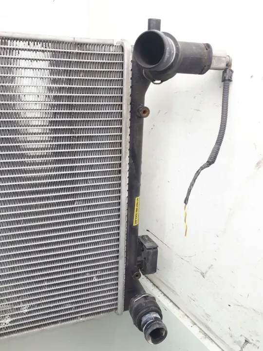 Radiateur d'eau OEM 7M3122291 pour VW Golf V image 8