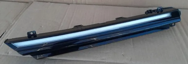 Phare DRL LED Grille OEM 5H0941654F Droit Avant image 4