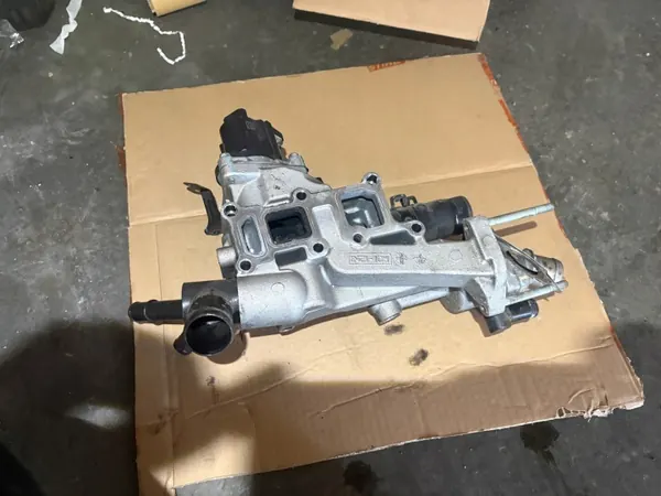 Soupape EGR OEM 28410-2F000 pour Kia Sportage III 2.0 CRDi image 2