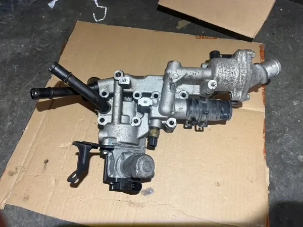 Soupape EGR OEM 28410-2F000 pour Kia Sportage III 2.0 CRDi image 5