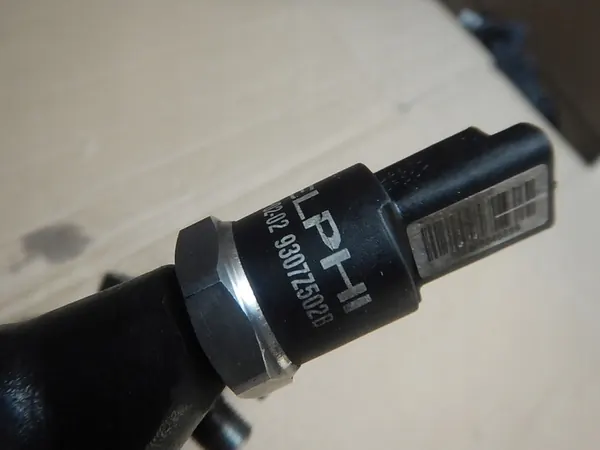 Rail de combustível Kia Carnival II 2.9 CRDi 01-06 OEM 315004X500 image 5