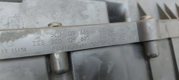 Luftfilterhus OEM 3C0129601CD för VW 2.0 TDI image 5