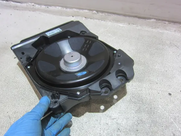 Subwoofer HiFi direito OEM 23423WFDD55BMW image 3