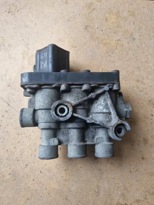 ECAS Luchtveringklep OEM RENAULT PREMIUM MAGNUM DXI image 2