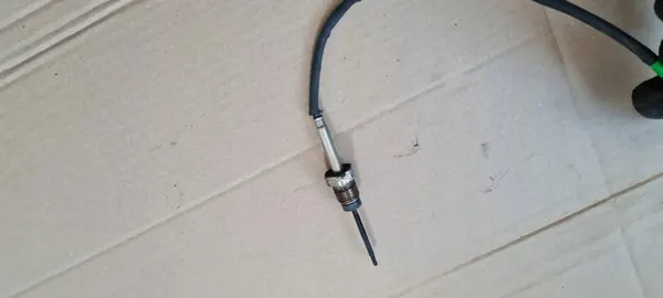 Sensor de Temperatura de Escape Q5 2.0 TDI 03L906088T image 8