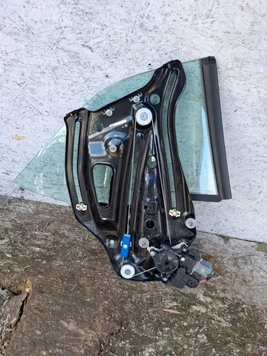 Audi A5 Cabrio Takaikkuna Vasen/Oikea OEM 8W7845297 image 4