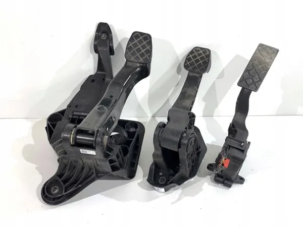 Pedales manuales OEM 6C1721058D para Skoda Fabia III image 2
