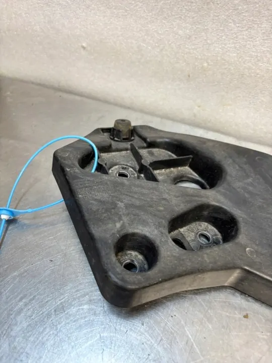 Etuturvavyön kiinnitys OEM 625004214R Renault Trafic image 3