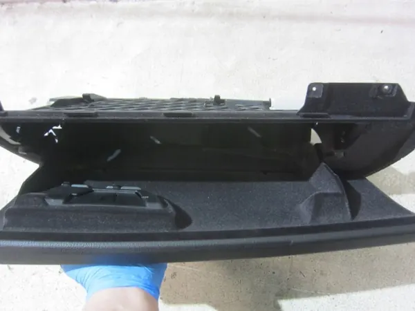 OEM 51169143941 Cubierta Guantera Lado Pasajero Negro image 6