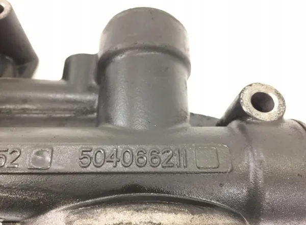 Ölfilterhalter Iveco OEM 504035152 - Gebraucht image 8
