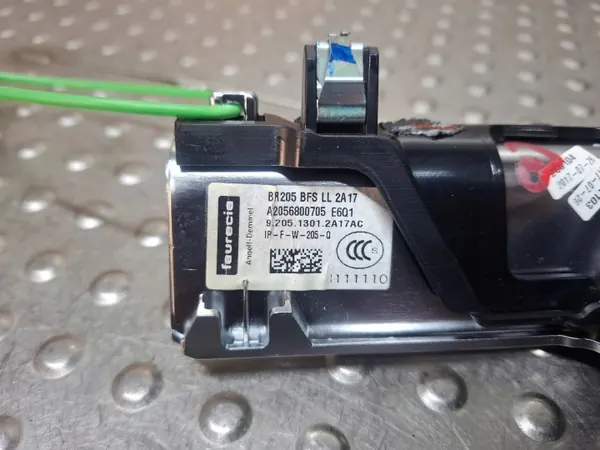 Bandeau Console OEM S26372689 Mercedes W205 image 4