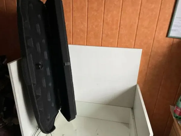 Estante de maletero SEAT OE 5P5867134A compartimento image 4
