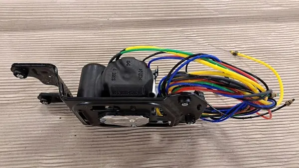 Compresseur suspension BMW OEM 5A70699 avec réservoir image 3