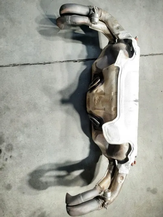 Audi R8 Spyder II 5.2 FSI 18- Achterdemper OEM 4S0825613E image 2