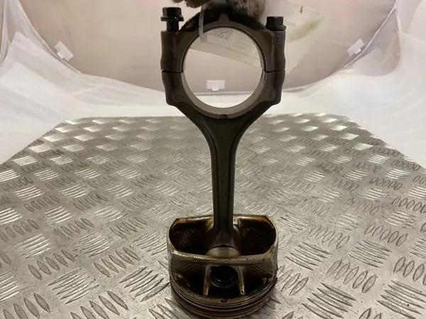 Piston et Bielle OEM 373AC Chrysler Pacifica 2017 image 2