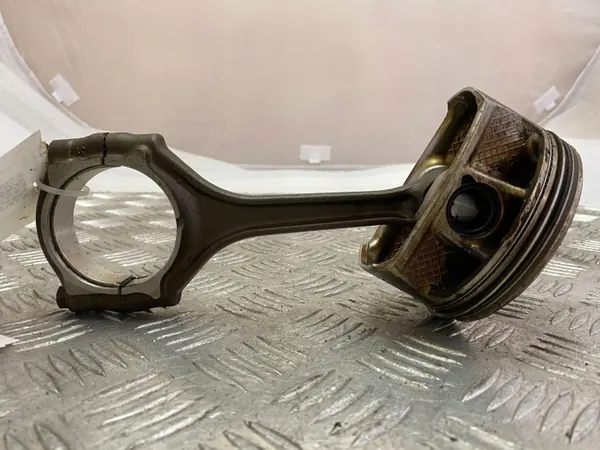 Piston et Bielle OEM 373AC Chrysler Pacifica 2017 image 7
