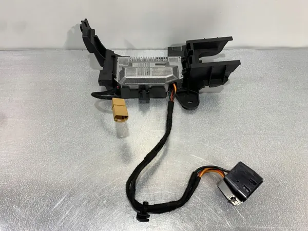 Cupra Formentor VZ5 Spanningsomzetter OEM 3F0907155 image 2