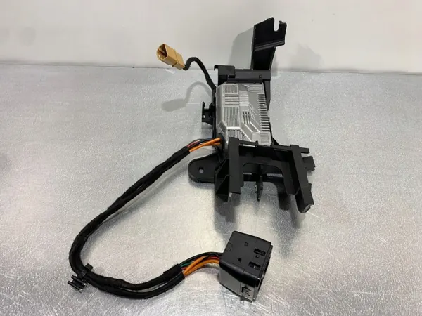 Cupra Formentor VZ5 Spanningsomzetter OEM 3F0907155 image 6