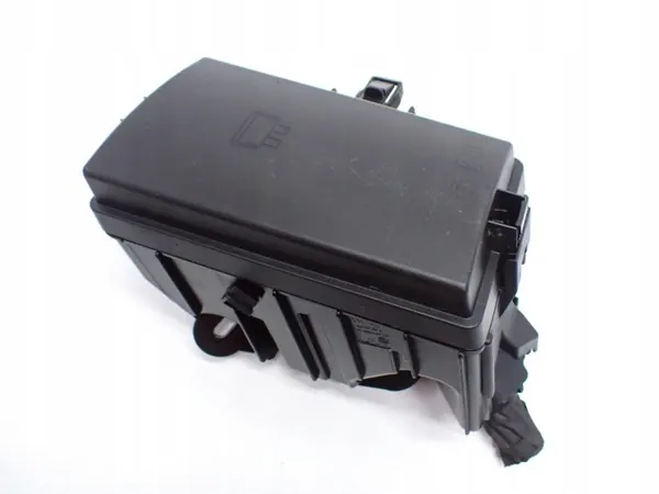 Zekeringkast OEM 17R voor VW Golf VII Sportsvan image 2