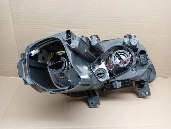 Farol dianteiro esquerdo VW Touran image 4